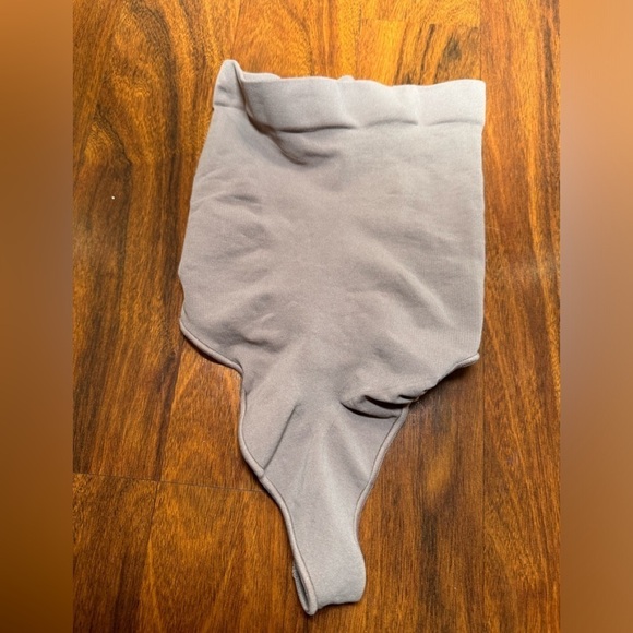 SKIMS CORE CONTROL HIGH-WAISTED THONG S/M NWOT - Picture 2 of 4